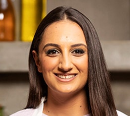 Larissa Takchi