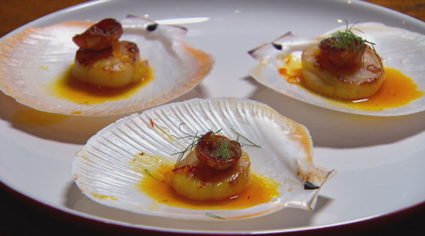 Seared Scallops with Saffron Vinaigrette