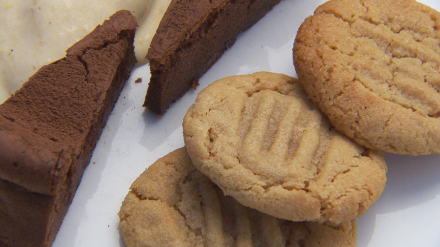 Simple Peanut Cookies