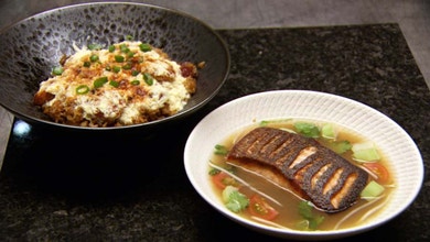 Vietnamese Wet Rice with Salmon and Tamarind