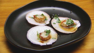 Grilled Scallops with Lemongrass and Mandarin Dressing