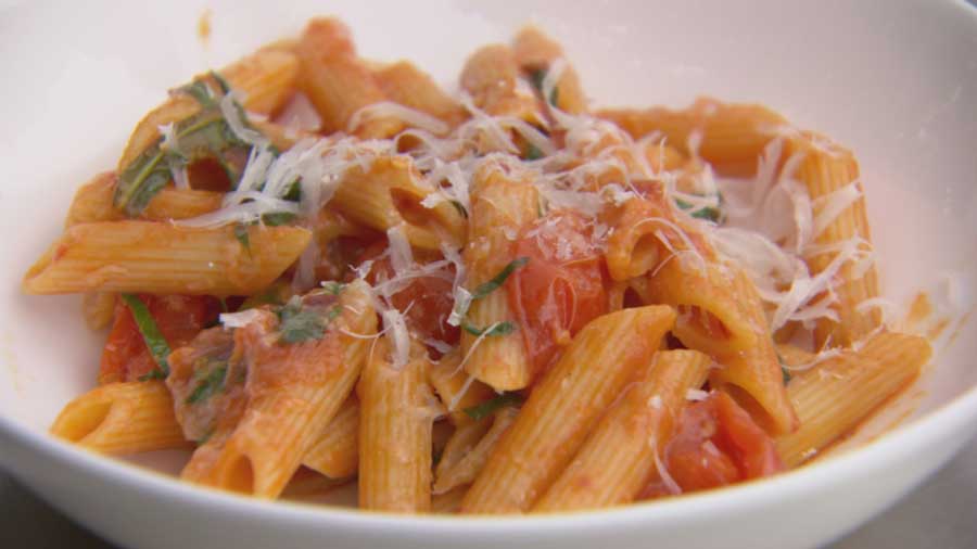 Penne with Fresh Tomato Sauce