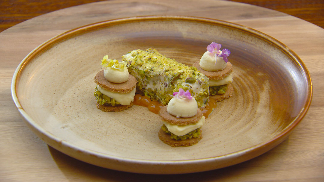 Dondurma Semolina Biscuits and Apricot Jam