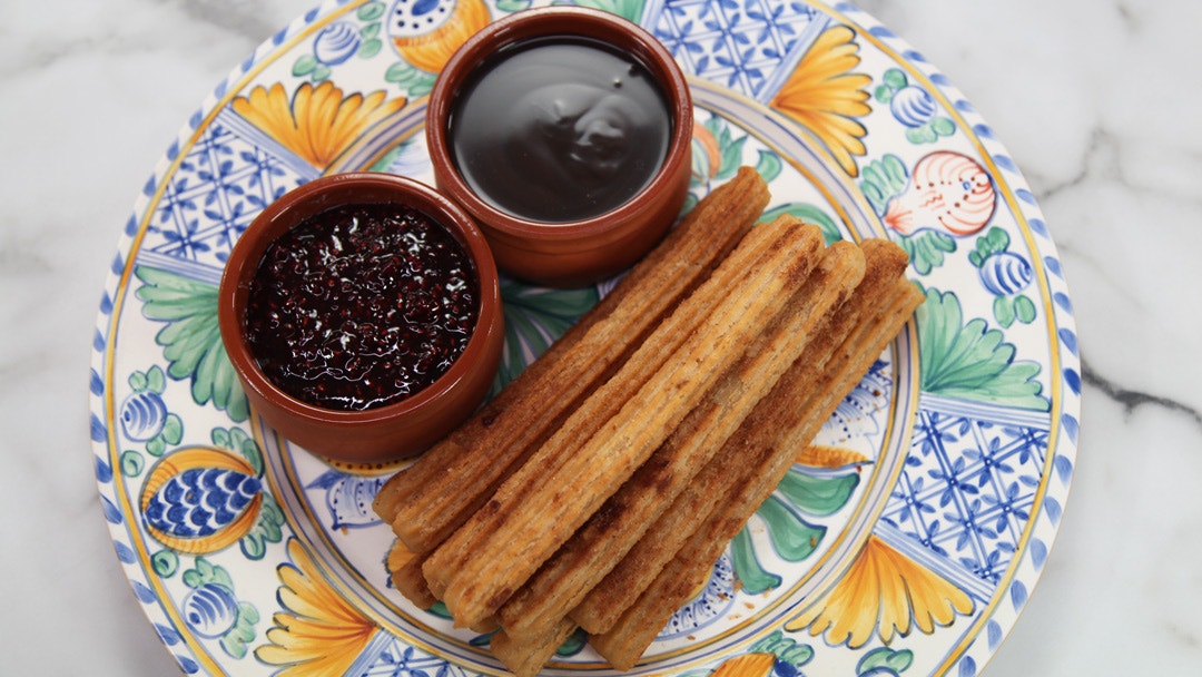 Churros Con Chocolate