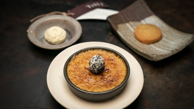 Lemon Myrtle infused Crème Brulee with Shortbread