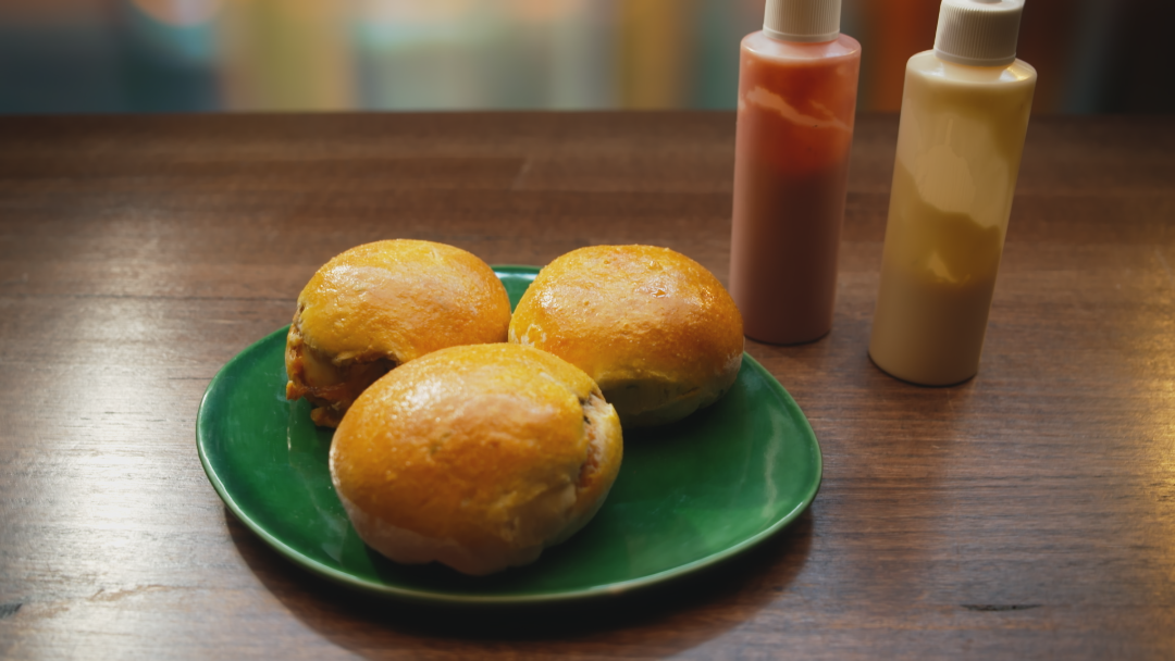 Seeni Sambal and Egg Bun