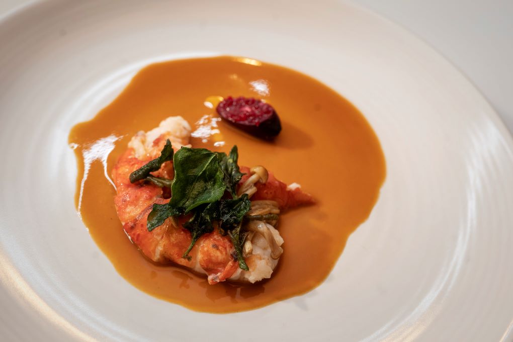 Western Australia Marron, Tom Yum Bisque Sauce, Native Golden Enoki Mushrooms, Bush Tomatoes, Finger Lime