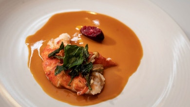 Western Australia Marron, Tom Yum Bisque Sauce, Native Golden Enoki Mushrooms, Bush Tomatoes, Finger Lime