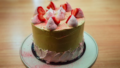 Layered Cake With Flavours Of Matcha, White Chocolate And Berries