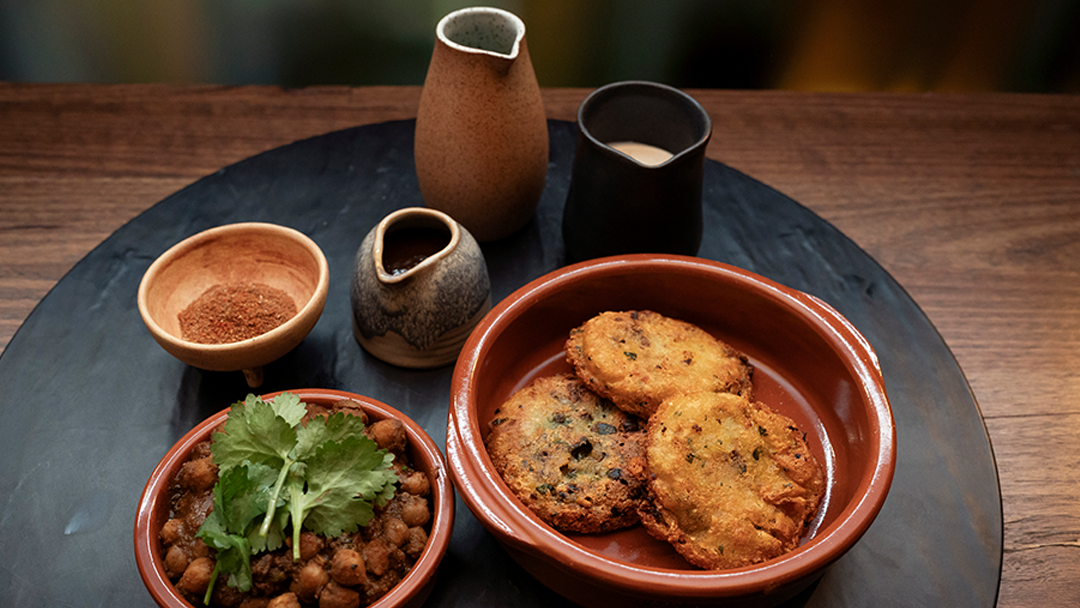Aloo Tikki Chole Chaat