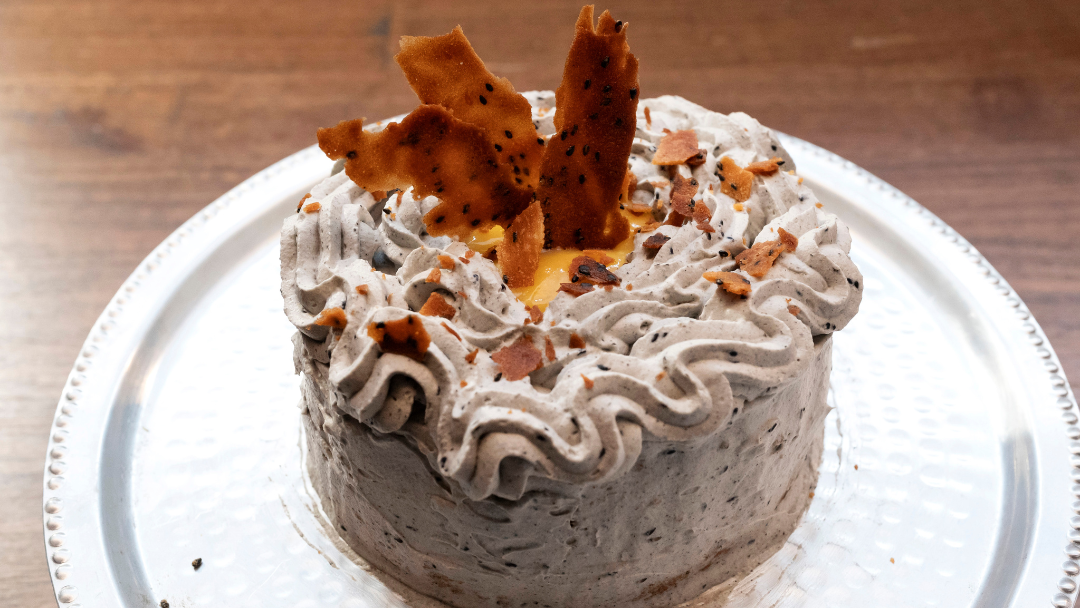 Black Sesame Yuzu Cake